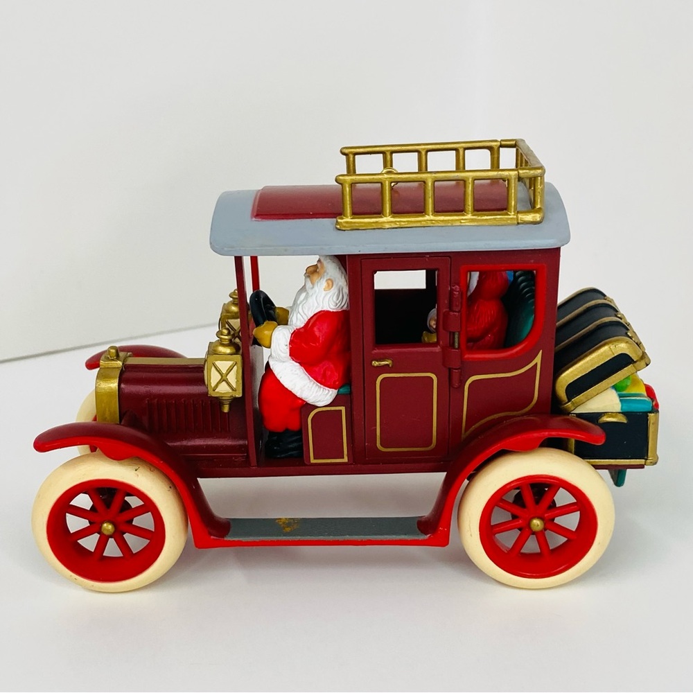 Hallmark Keepsake Ornament 1993 Shopping w/ Santa Anniversary Edition Christmas